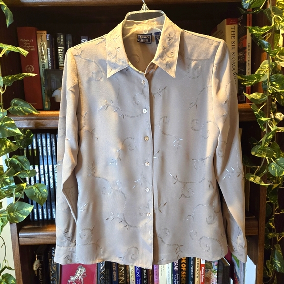 NWOTs, Laura Scott Tan Blouse with Embroidery, Size 8 - Picture 7 of 8
